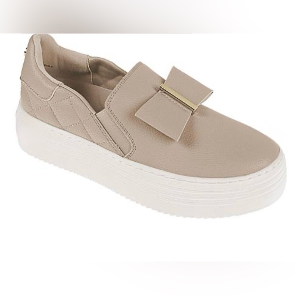 Joy Women's Beige Slip-On Leather Sneakers with Bow Size 8 Wide